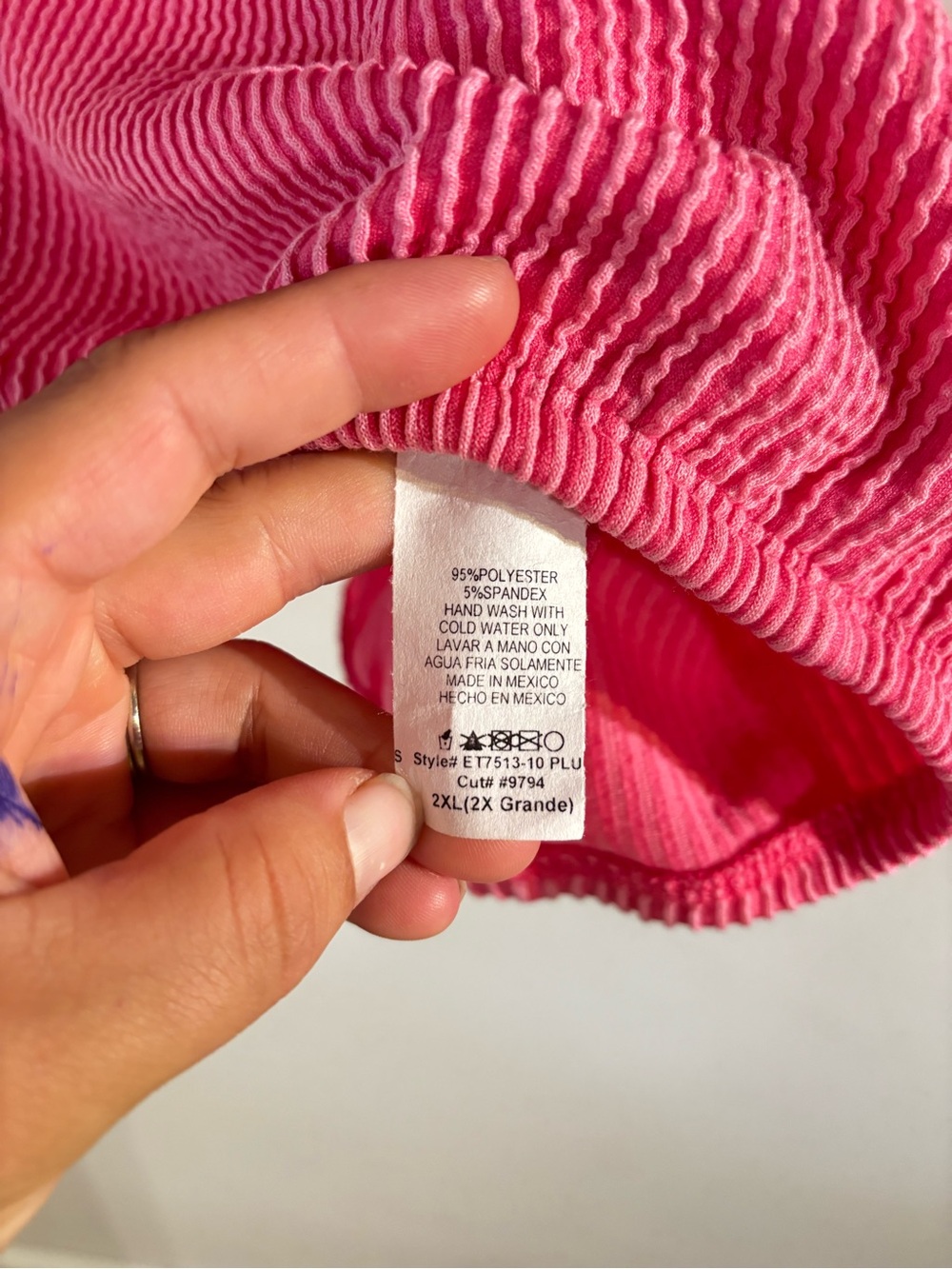 Heimish Bright Pink Hooded Short-Sleeve Ribbed Pullover Top 2X - Picture 7 of 7